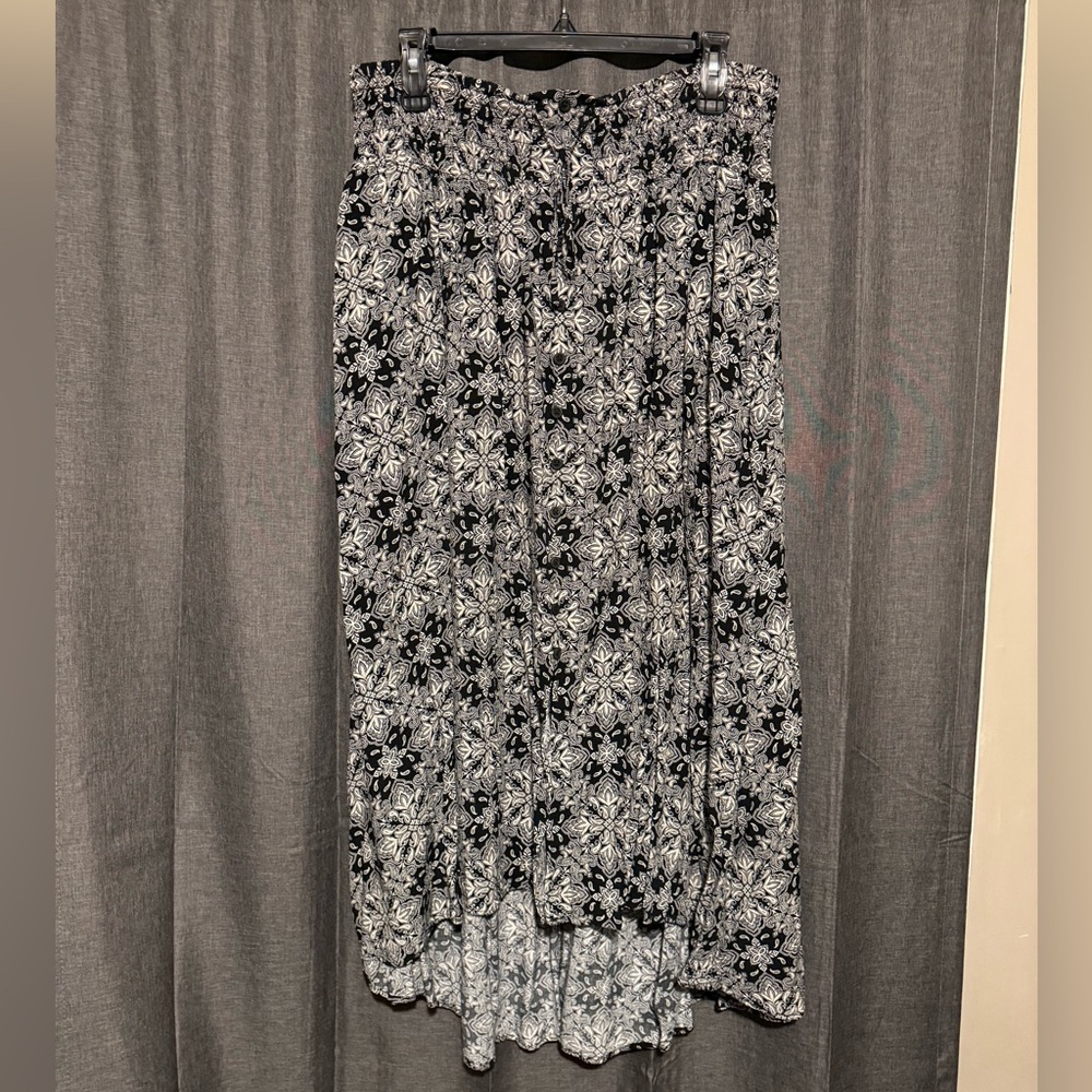Torrid Floral Black and White Midi Skirt